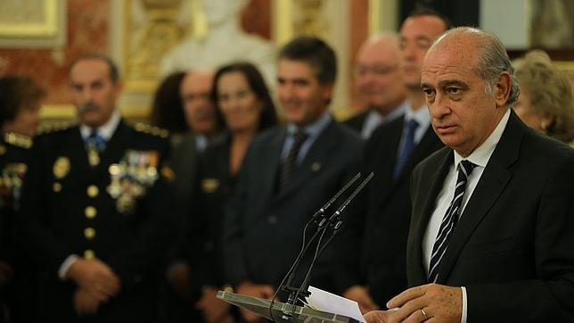 «¿Por la Gürtel? No, para mejorar la gestión interna...»