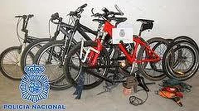 Cae tras cometer 40 robos en trasteros, garajes y coches de Villanueva del Pardillo