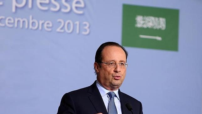 Hollande se muestra dispuesto a vender armas a Líbano para reforzar su Ejército