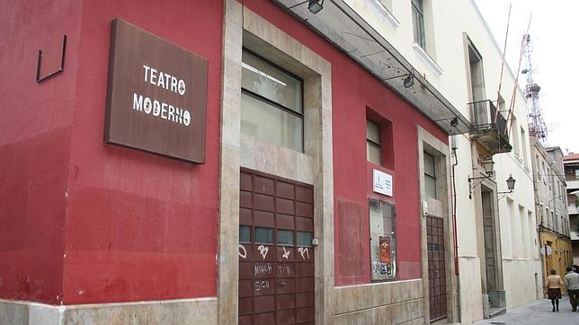 Teatro Moderno: Un año de lucha