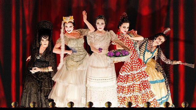 Escena de la obra en el Teatro Reina Victoria