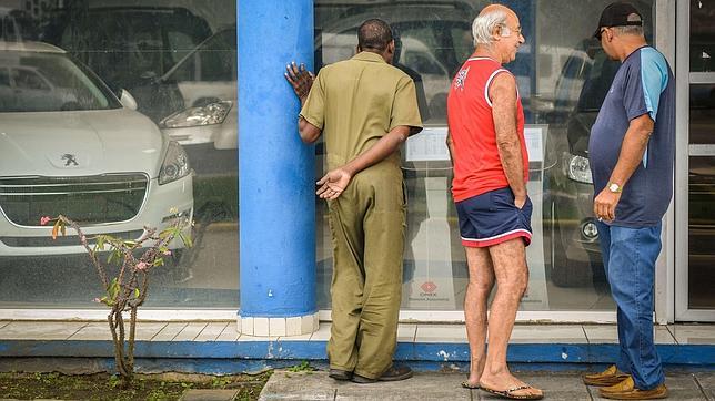 Malestar en Cuba por los altos precios fijados por el régimen en la venta de  vehículos