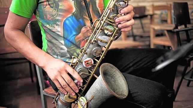 La orquesta de instrumentos reciclados agota las entradas en su debut en España