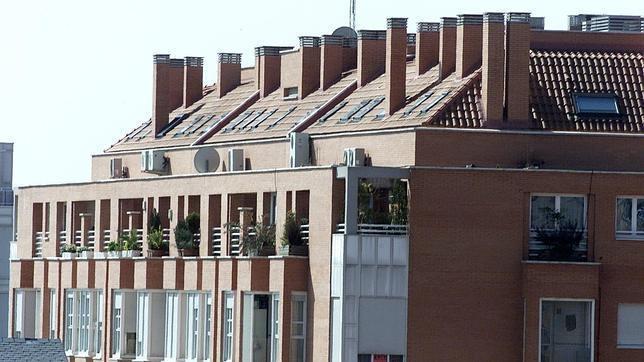 Cataluña impondrá una tasa a los bancos con pisos vacíos