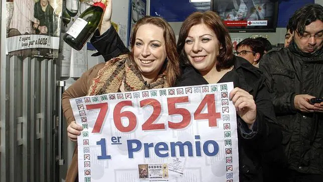 Lotería del Niño 2014: El alcalde de Monforte: «Todas las personas que conozco tienen un décimo»