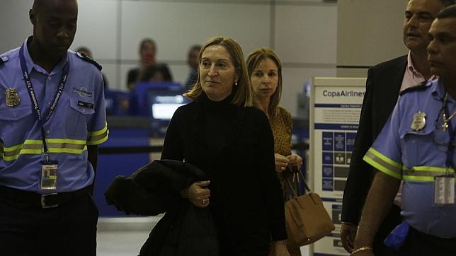 Ana Pastor llega a Panamá para mediar en el conflicto de las obras del Canal