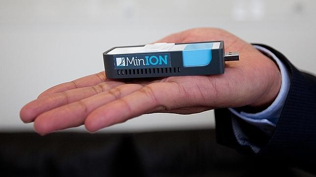 El secuenciador tiene el tamaño de un lápiz de memoria