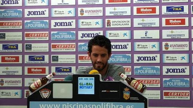 Mateo Míguez causa baja en el Dépor, que busca reforzar la banda izquierda