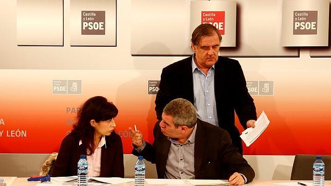 Villarrubia prefiere que «sus primarias» se retrasen