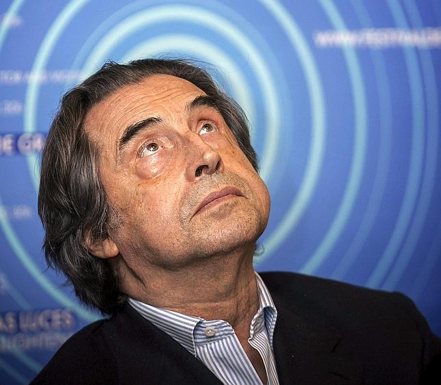 Muti: «Una orquesta sinfónica cuesta muchísimo menos que un jugador de fútbol»