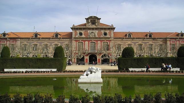 Edificio del Parlament, antiguo destacamento militar, en el parque de la Ciutadella