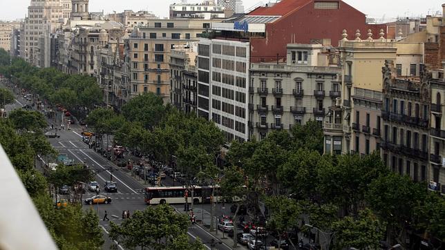 Las obras de mejora en el paseo de Gràcia acabarán antes de Navidad