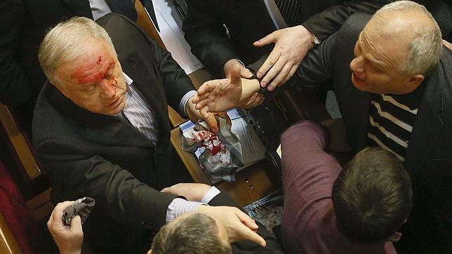 Los diputados ucranianos se lían a golpes en la aprobación de los presupuestos