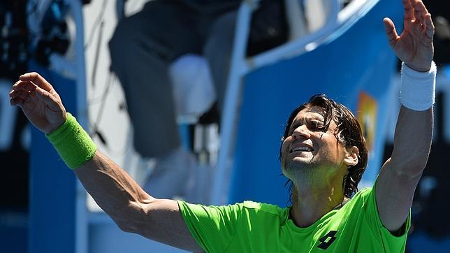 David Ferrer se instala en los octavos de final