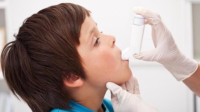 Tener eccema en la infancia multiplica por cuatro el riesgo de rinitis y asma