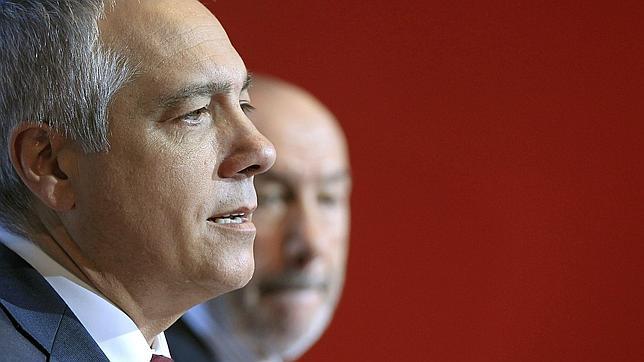 Navarro apela a la honradez de los díscolos del PSC para que dejen sus actas