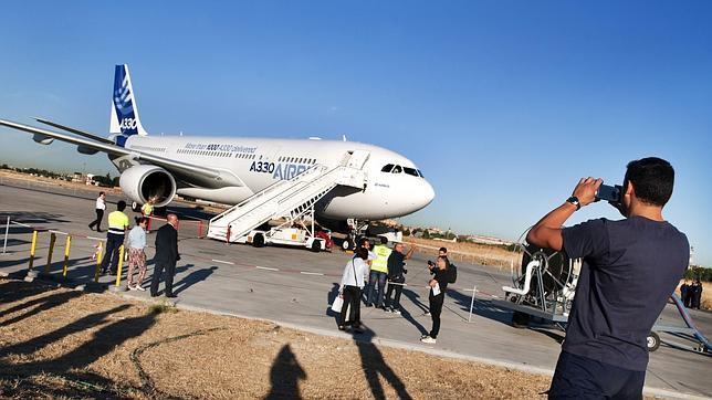 Las verdades sobre el uso del «smartphone» y la tableta en el avión