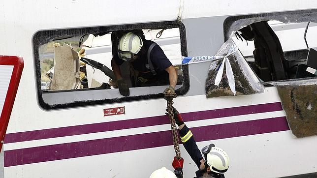 El maquinista que denunció la falta de seguridad tras descarrilar el Alvia en Santiago dice ahora que la señalización era correcta