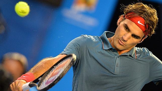 Federer, cambios a la desesperada