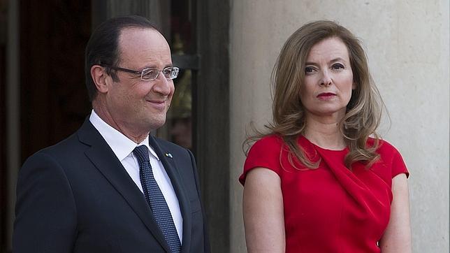 Los secretos de estado complican el futuro de la pareja Hollande-Trierweiler
