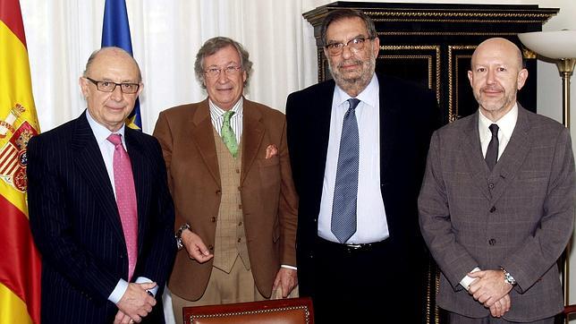 Montoro promete estudiar la desgravación del 30% que pide el sector del cine