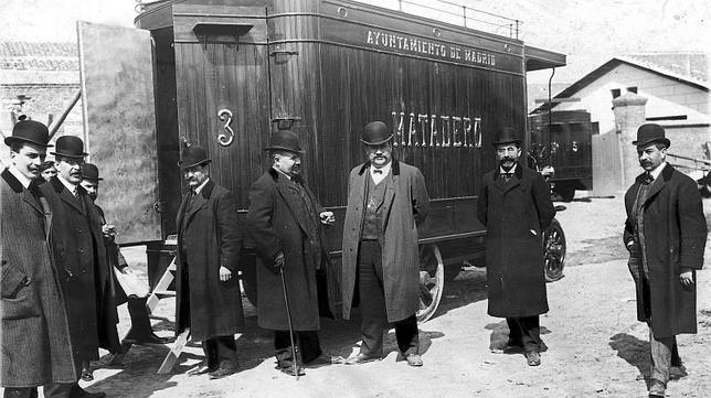 Así se vestían y se movían los madrileños en el siglo XX