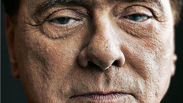 Silvio Berlusconi se queda sin maquillaje