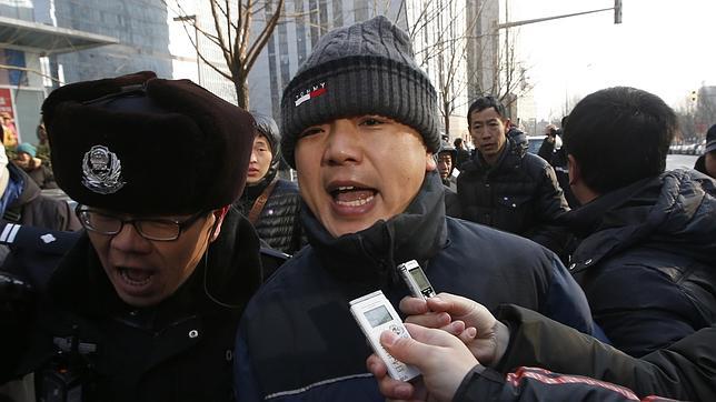Juzgados otros cuatro disidentes chinos por pedir transparencia al régimen
