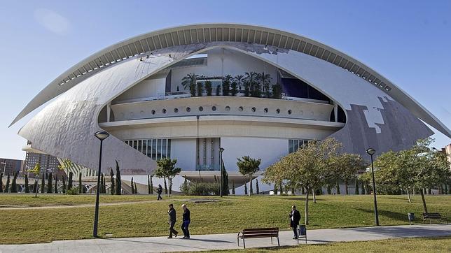 Calatrava reclama 600.000 euros a Esquerra Unida por una web que «daña a su honor»