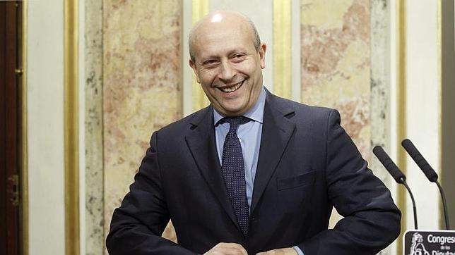 Cinco comunidades ven «imposible» implantar la Lomce el próximo curso