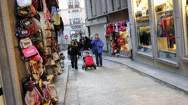 Los comerciantes del Casco, divididos por el «decreto de los bolsos»