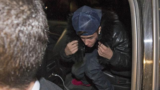 Arrestan a Justin Bieber en Canadá por atacar a su conductor