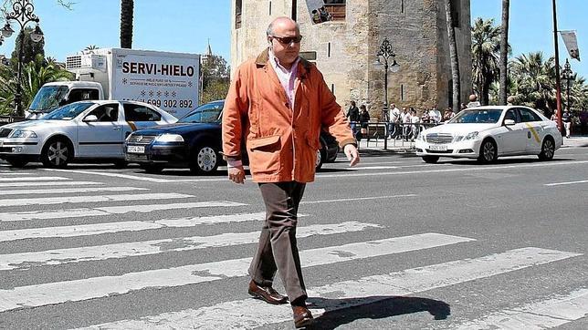 Pasos de peatones sin semáforo e intersecciones poco visibles, riesgo para mayores de 65 años