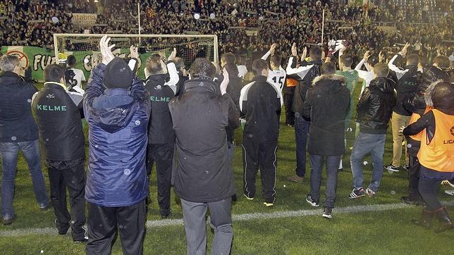 Clamor en las redes sociales a favor del Racing