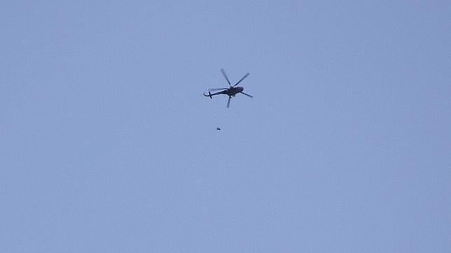 Al menos 85 muertos en bombardeos con barriles explosivos lanzados por el régimen sirio