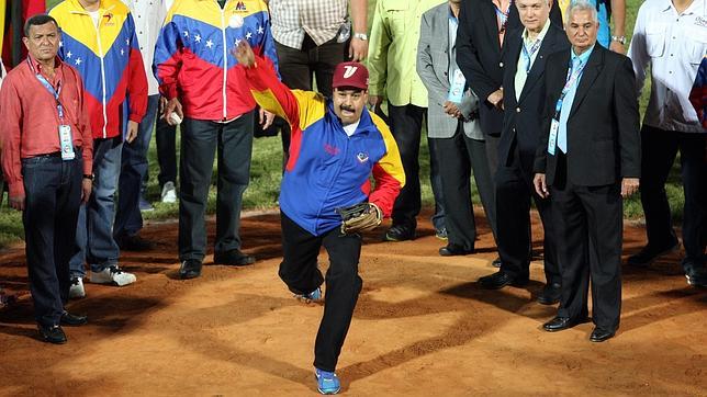 Maduro es abucheado en la inauguración de un torneo de béisbol en isla Margarita
