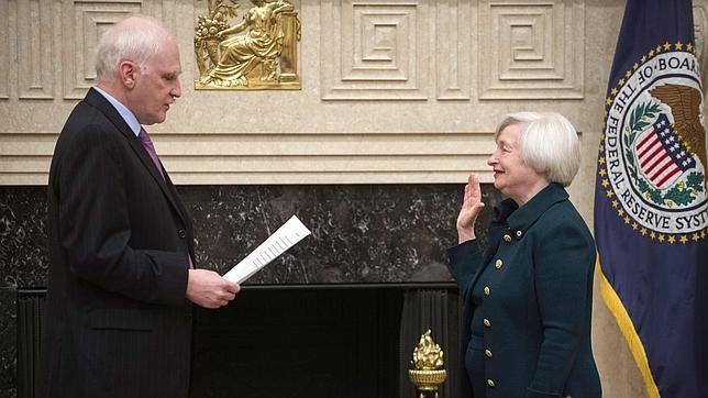 Yellen jura al frente de la Reserva Federal y Bernanke se va a la Brookings Institution