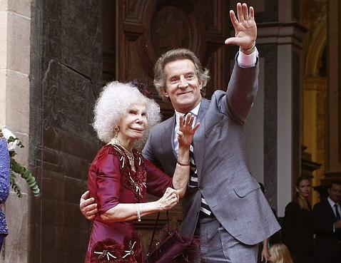 Telecinco deberá pagar 300.000 euros a la Duquesa de Alba por intromisión en su honor e intimidad