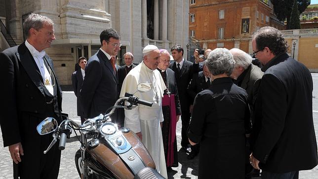 La Harley-Davidson del Papa Francisco se vende por 210.000 euros