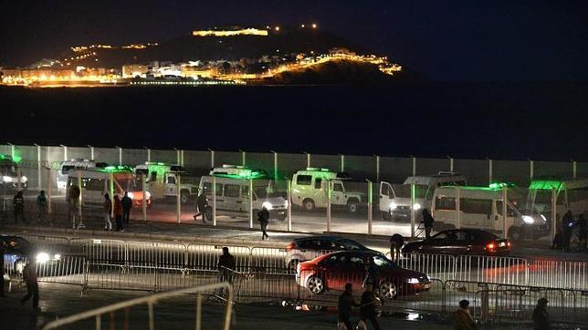 La Guardia Civil defendió la frontera en Ceuta sin «intención de dañar a inmigrantes»