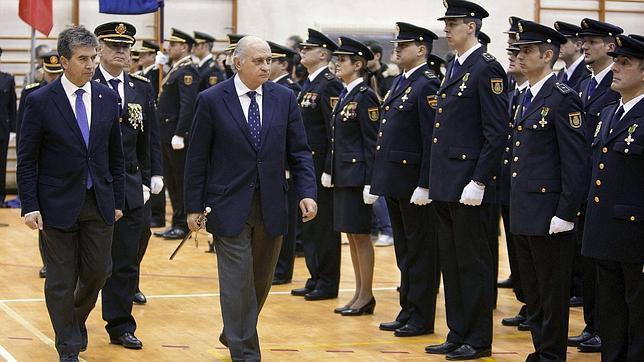 El ministro del Interior explicará en el Congreso lo ocurrido en Ceuta