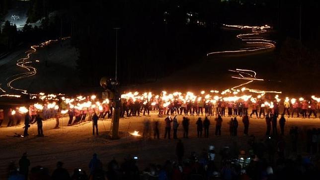 Esquí nocturno en la estación de Masella