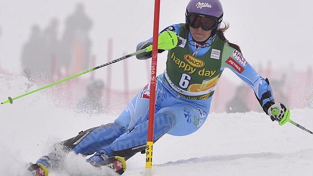 Tina Maze es una especialista en todas las especialidades del esquí alpino