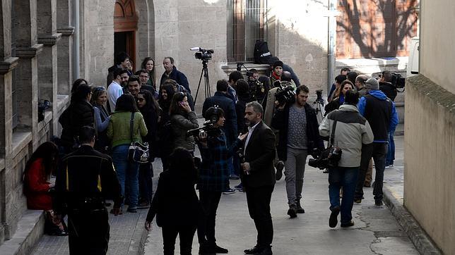 La comparecencia de la Infanta, marcada por un gran operativo mediático y policial