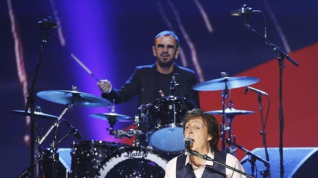 Ringo Starr: «La prensa americana quería enterrarnos, después le caímos bien»