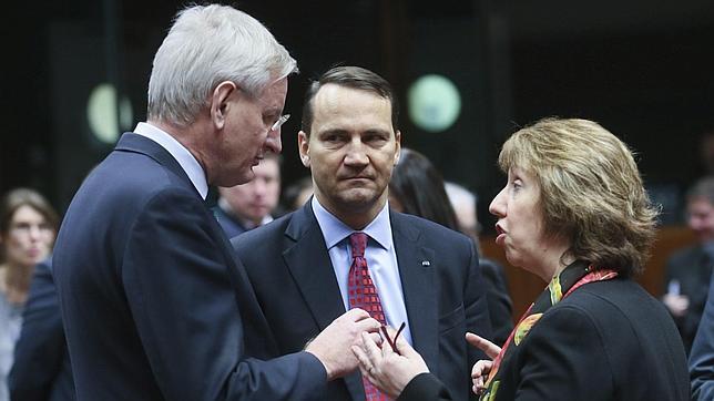 La UE lanza el proceso para normalizar las relaciones con Cuba