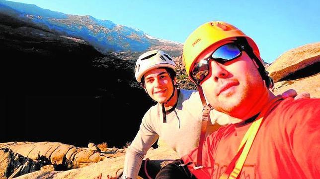 «Edu ha muerto protegiendo del frío y la nieve a Carlos»