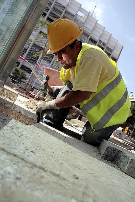 Un magnate indio adquiere la antigua sede de Telefónica por 56 millones