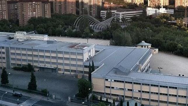 Detenido un profesor del colegio Valdeluz, acusado de una violación y ocho abusos