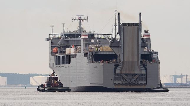 Un buque de EE.UU. aguarda en Rota para recibir en Italia armas químicas de Siria